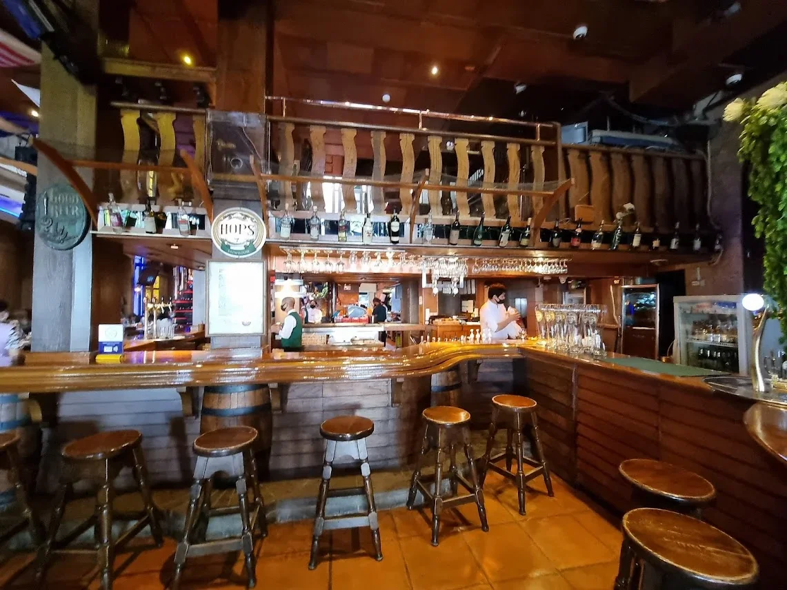 Hops Brewhouse Pattaya в Паттайе