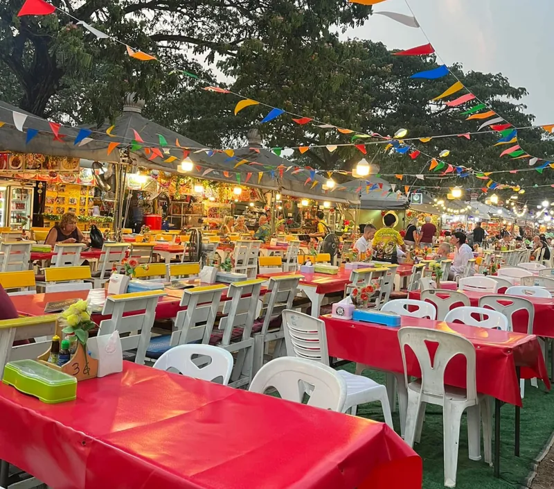 ร้านอาหารอาเล็กซีฟู้ด-Alexseafood (Алек Морепродукты) в Паттайе