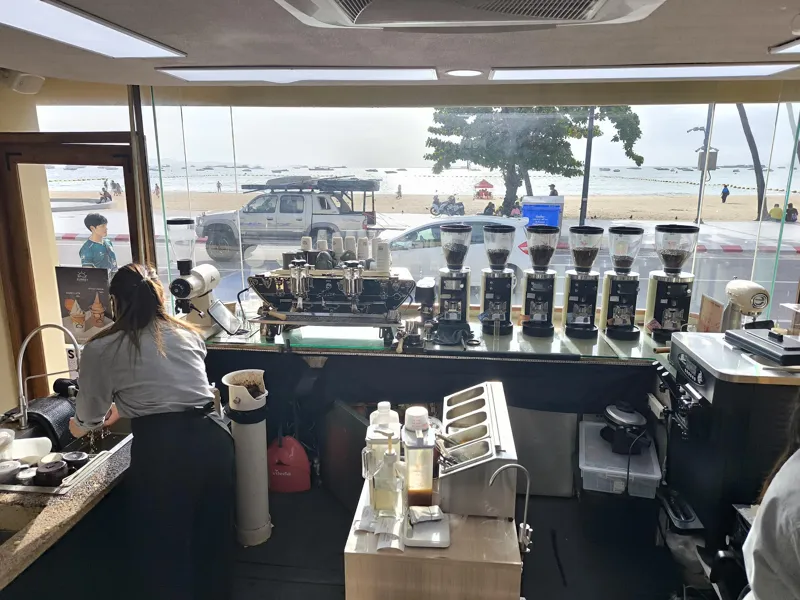 Sunset Coffee Roaster-Pattaya Beach в Паттайе — фото 10