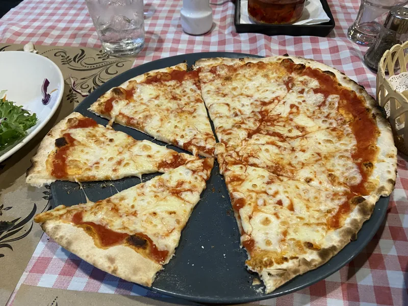 Grottino Pizzeria and Osteria в Паттайе — фото 5