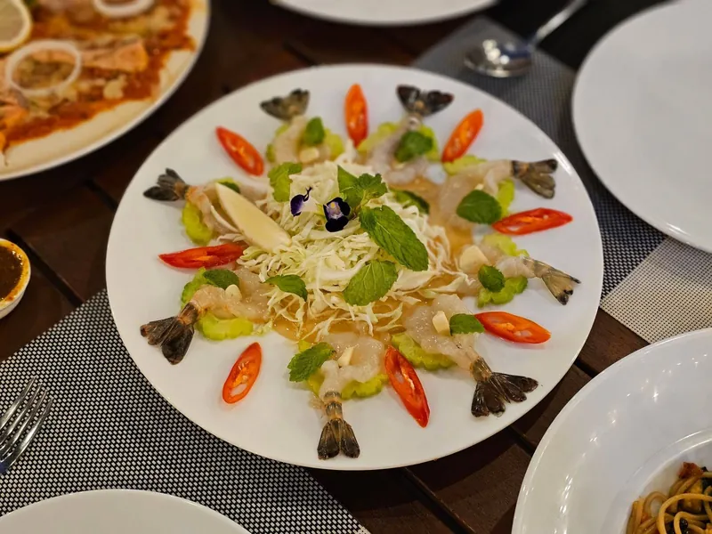 Indigo Rooftop Bar Pattaya в Паттайе — фото 8