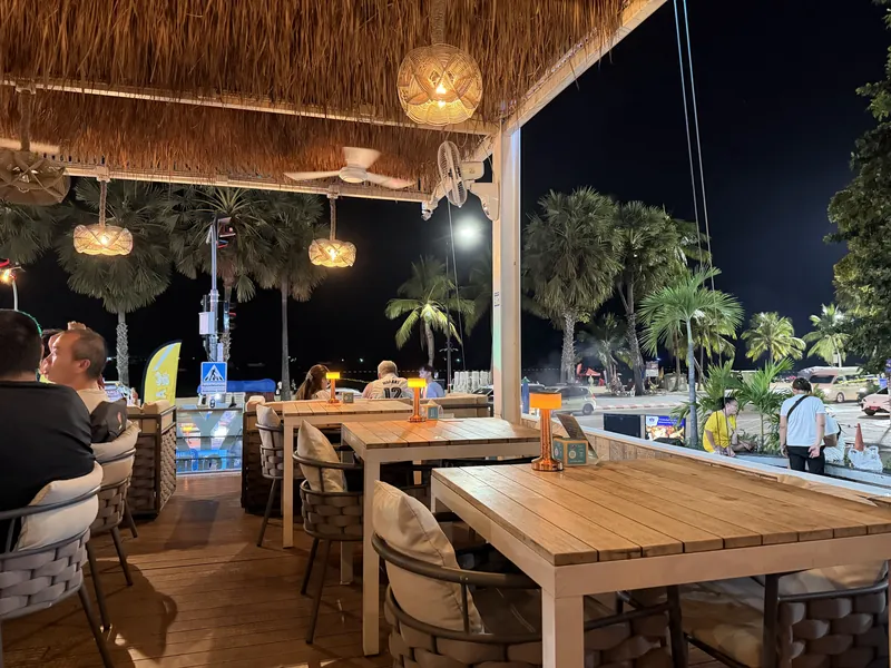 Playa Bistro & Lounge в Паттайе — фото 17