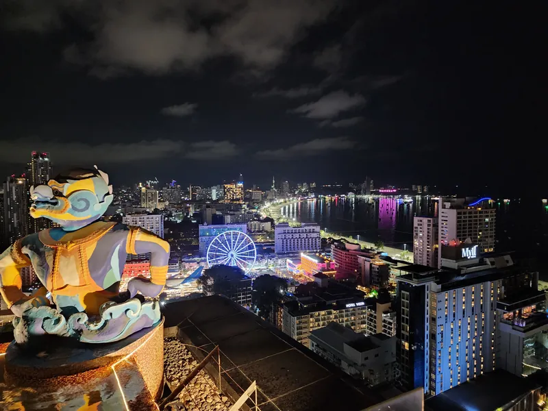 Skybar Summer Club - Pattaya Restaurant and Rooftop Bar в Паттайе — фото 7