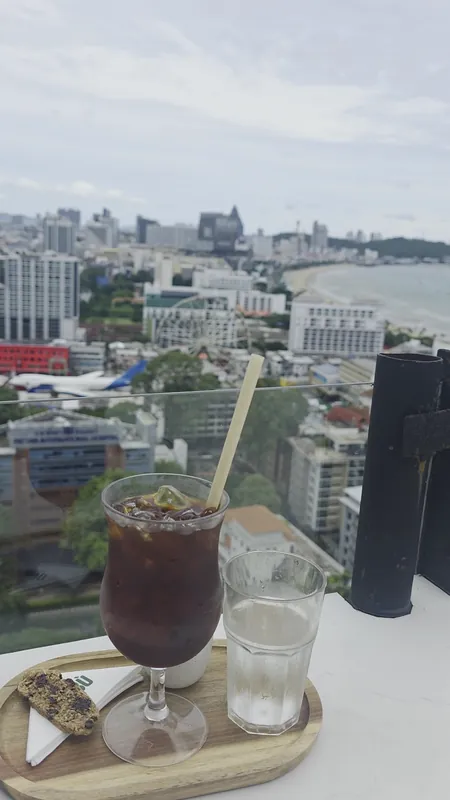 Skybar Summer Club - Pattaya Restaurant and Rooftop Bar в Паттайе — фото 8
