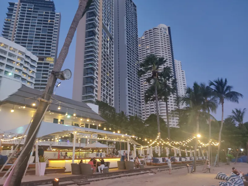 The Beach Club Pattaya в Паттайе — фото 13